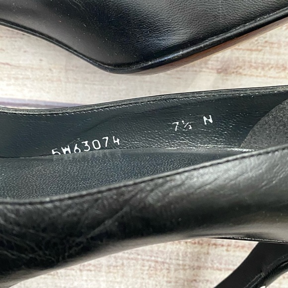 STUART WEITZMAN | Polka Dot Bow Detail Closed Toe Heels 7.5 Black/White - Picture 7 of 8